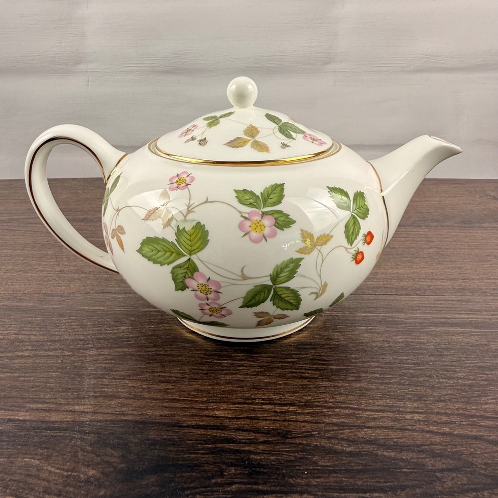 Wedgwood Wild Strawberry Bone China Small Teapot Gold Trim Made in England